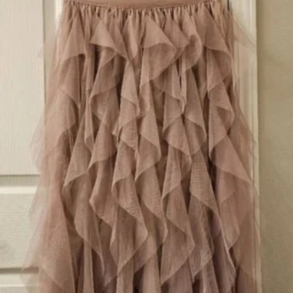 Gorgeous Mauve mesh Lavender Tulle Tiered Maxi Skirt Ruffles for photoshoot - Picture 2 of 16